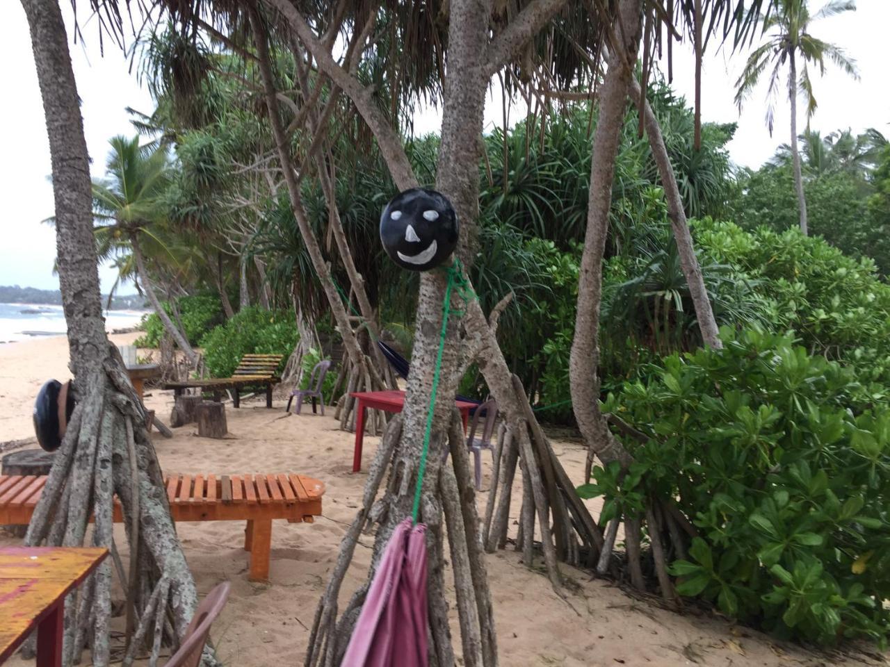 Aloha Beach Resort Tangalle Kültér fotó