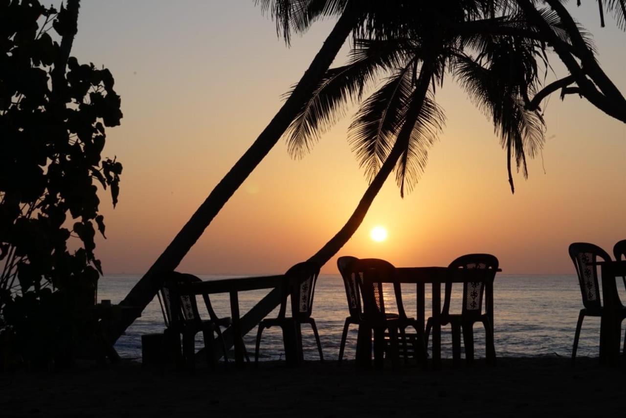 Aloha Beach Resort Tangalle Kültér fotó