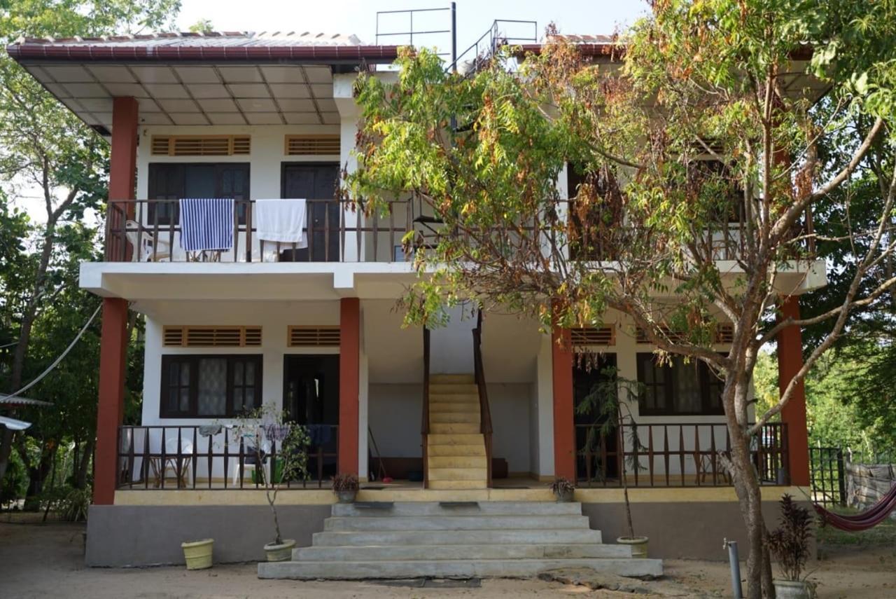 Aloha Beach Resort Tangalle Kültér fotó